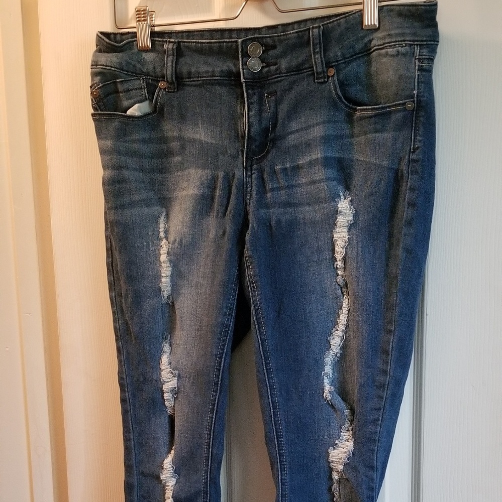 Indigi Rein cripped distressed jeans size 13